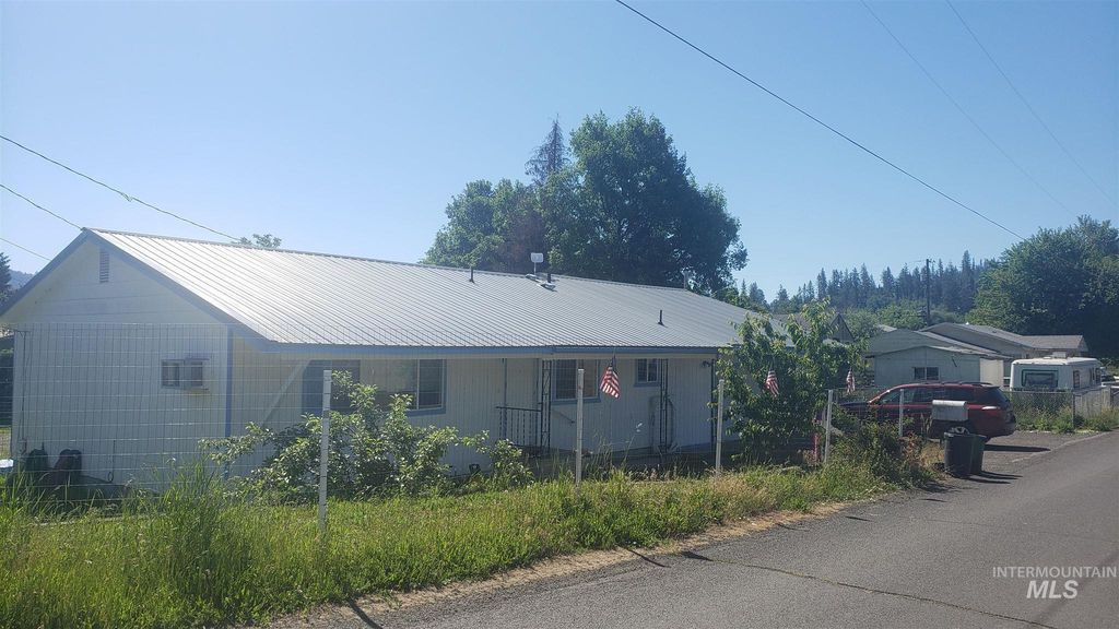 1305 Ash St, Kamiah, ID 83536 Trulia