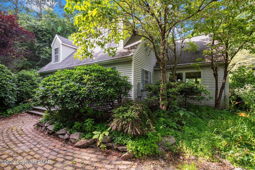 893 Greenview Dr, Stroudsburg, PA 18360 Trulia