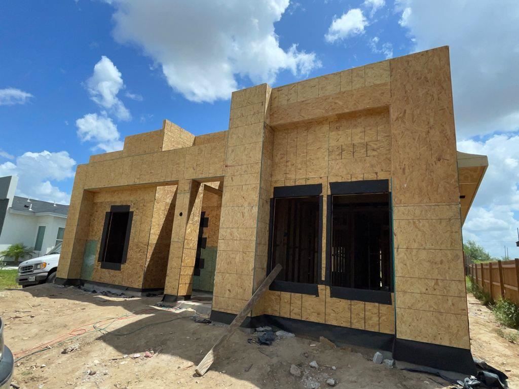 1647 Bilbao Dr, Laredo, TX 78046