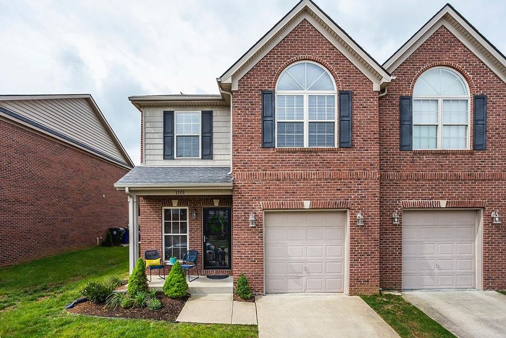 4464 Stuart Hall Blvd 1101, Lexington, KY 3 Bed, 3 Bath Townhouse