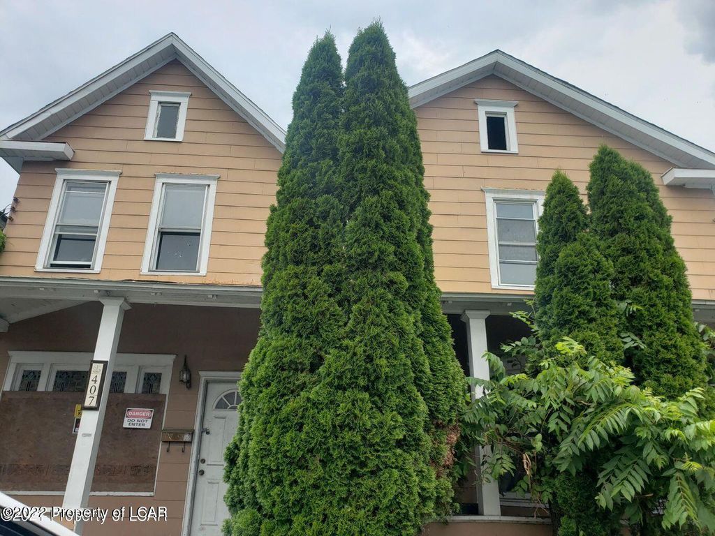 407-409 Palmer St, Plymouth, PA 18651