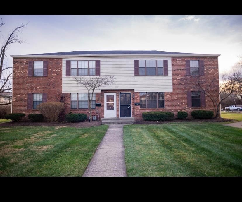 1946 Chaucer Dr #B, Cincinnati, OH 45237