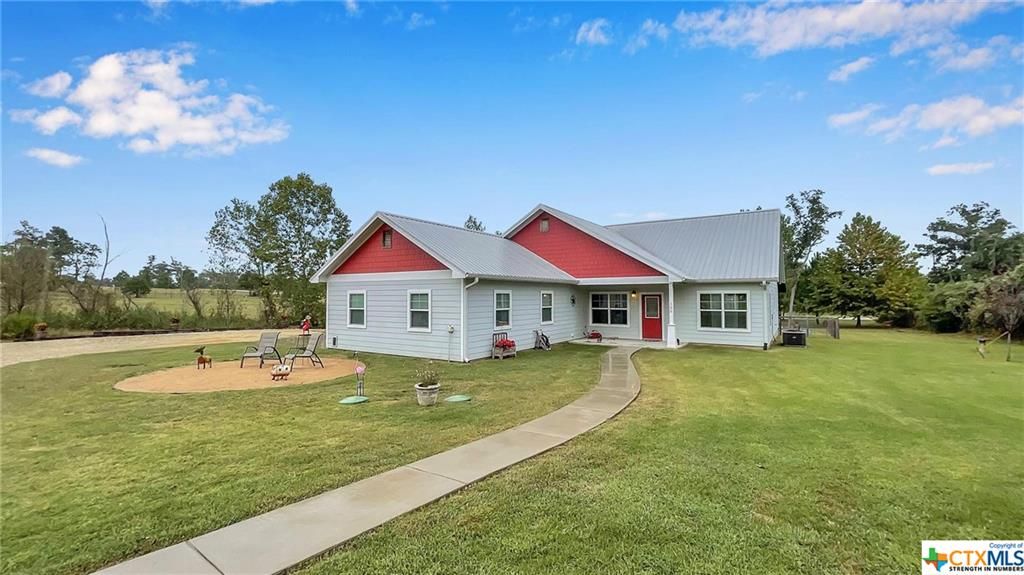125 Brahman Ct, Bastrop, TX 78602