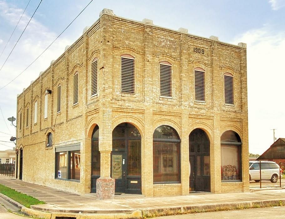 456 Commerce St, Palacios, TX 77465