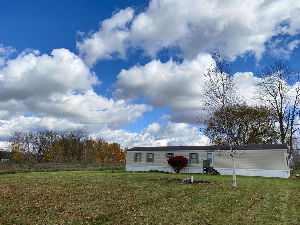 795 Earnhardt Dr, Coldwater, MI 49036