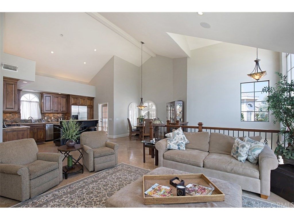 2547 Orange Ave #B, Costa Mesa, CA 92627