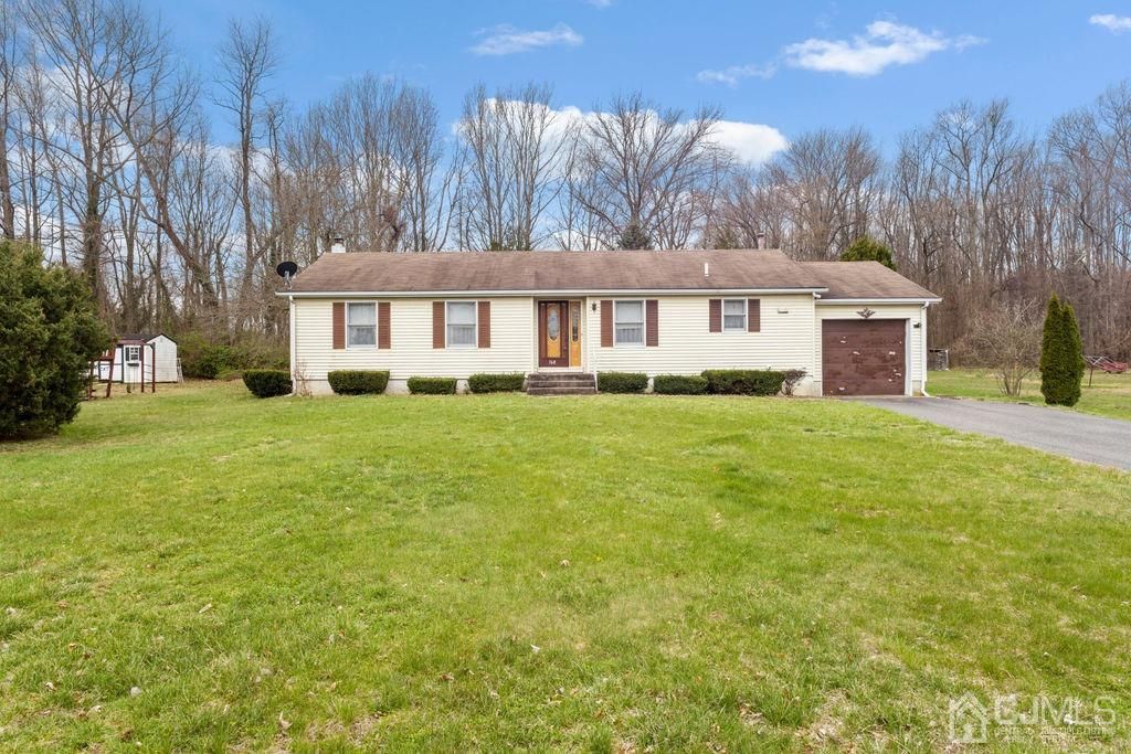 168 E Del A Vue Ave, Penns Grove, NJ 08069