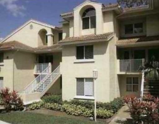 19102 Glenmoor Dr, West Palm Beach, FL 33409