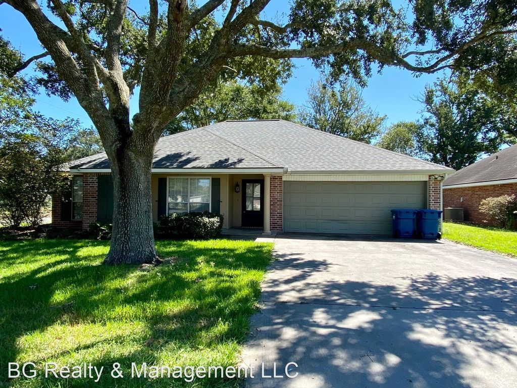 218 Belle Plaine Ave, Lafayette, LA 70506 - See Est. Value, Schools & More