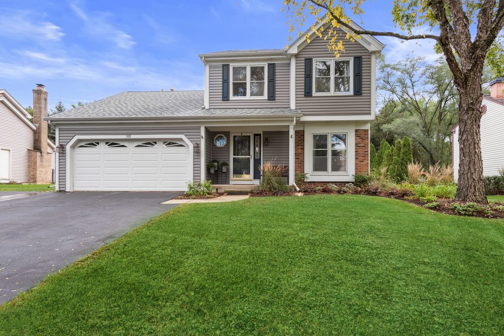 301 Old Hunt Rd, Fox River Grove, IL 60021