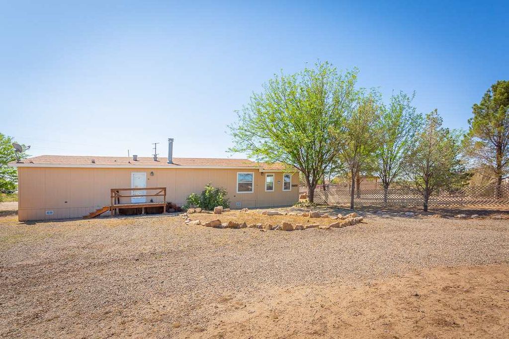 3209 Cholla Dr, Roswell, NM 88203