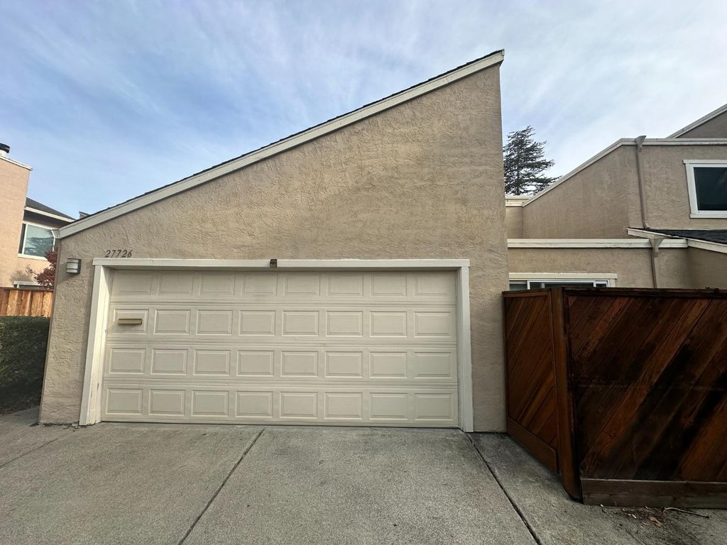 27726 Eucalyptus Ct, Hayward, CA 94544