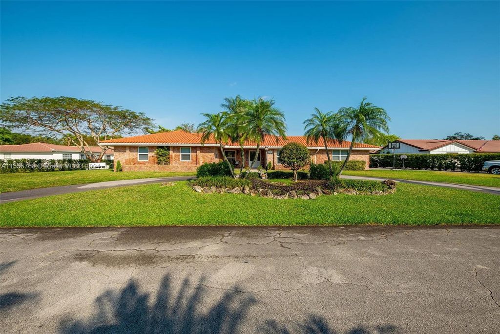 3571 NW 99th Ave, Coral Springs, FL 33065