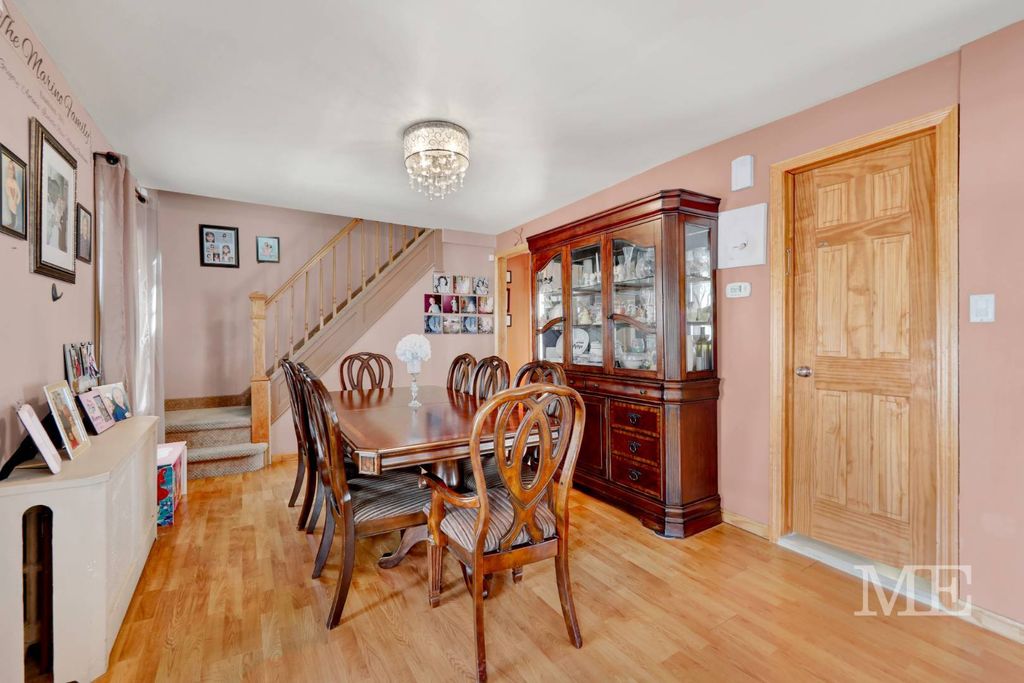 58 Florence Ave 8923/30, Brooklyn, NY 3 Bed, 2 Bath SingleFamily