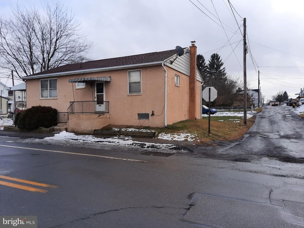 620 W 23rd St, Hazleton, PA 18202