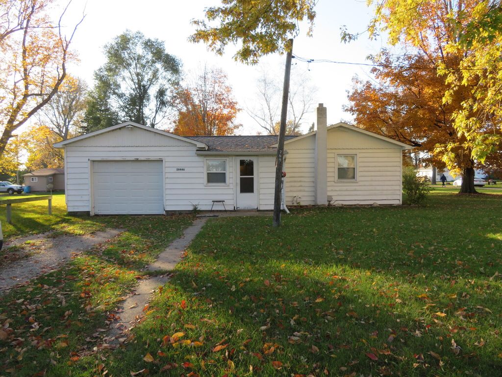 59446 Manor Rd, Colon, MI 49040