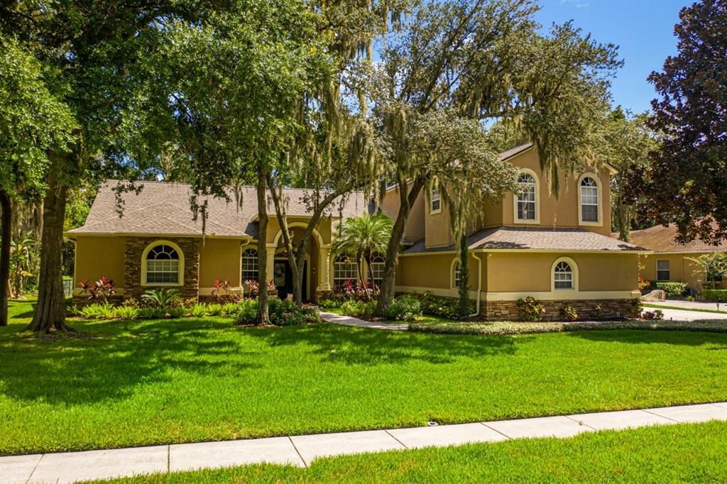 6313 Wild Orchid Dr, Lithia, FL 33547