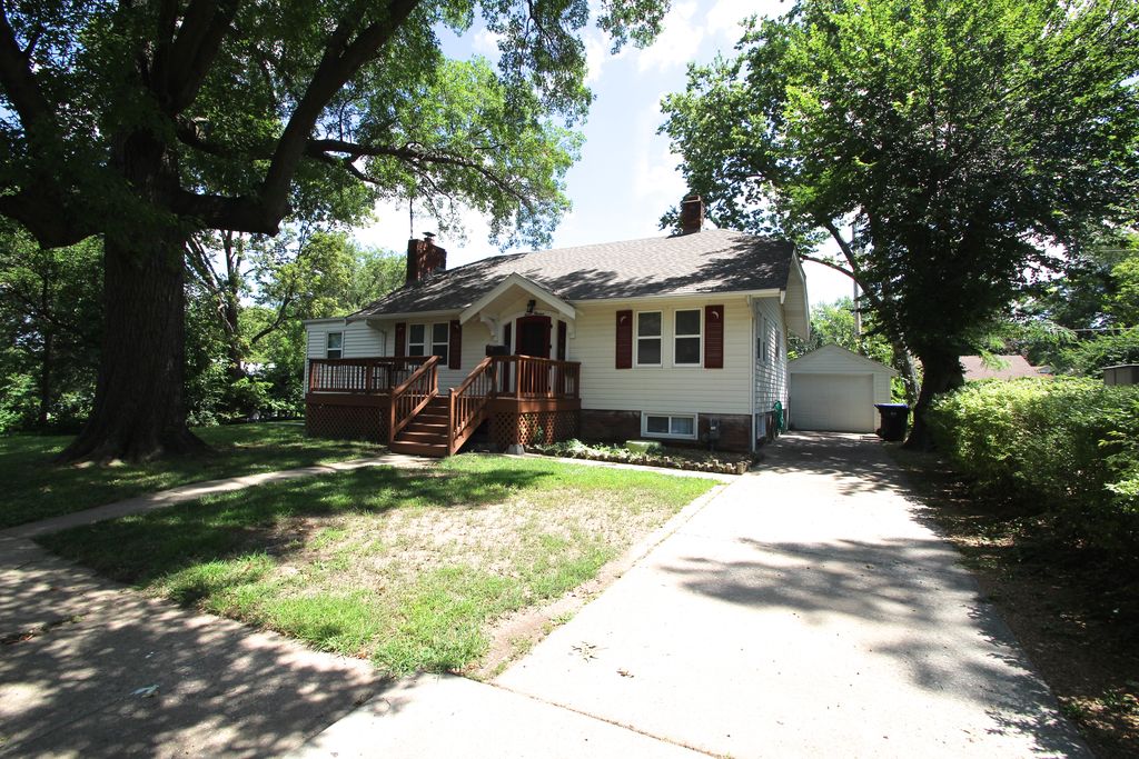 700 SW Park Ln, Topeka, KS 66606 Trulia