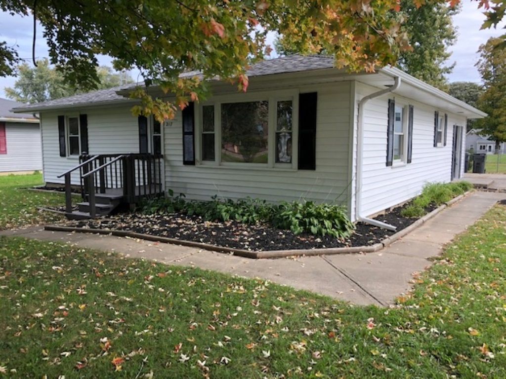 217 N Main St, Albany, IN 47320 Trulia