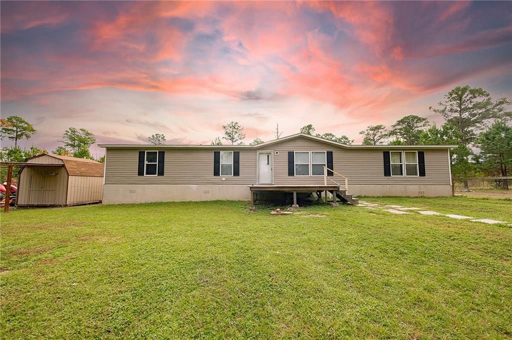 633 Cardinal Dr, Paige, TX 78659