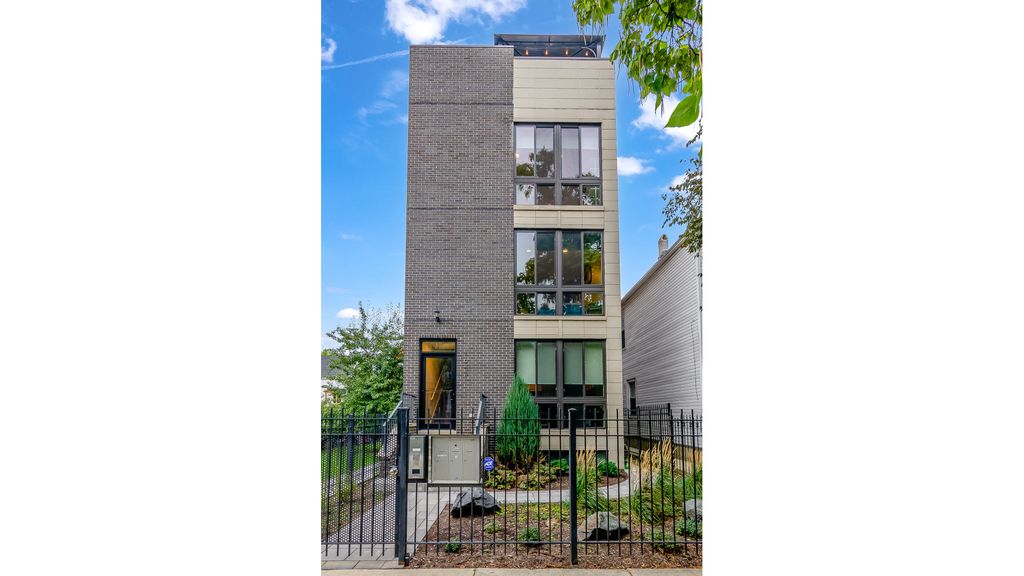 1643 N Rockwell St #3, Chicago, IL 60647