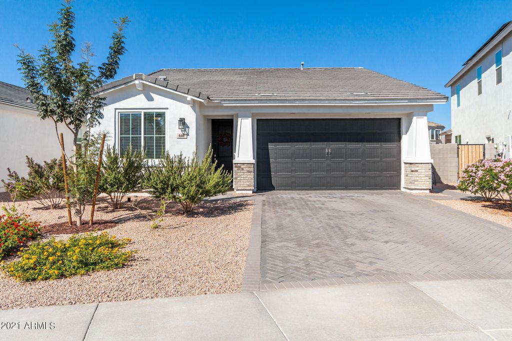 646 East Bamboo Lane, San Tan Valley, AZ 85140