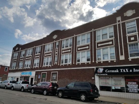 5701 W Cermak Rd, Cicero, IL 60804