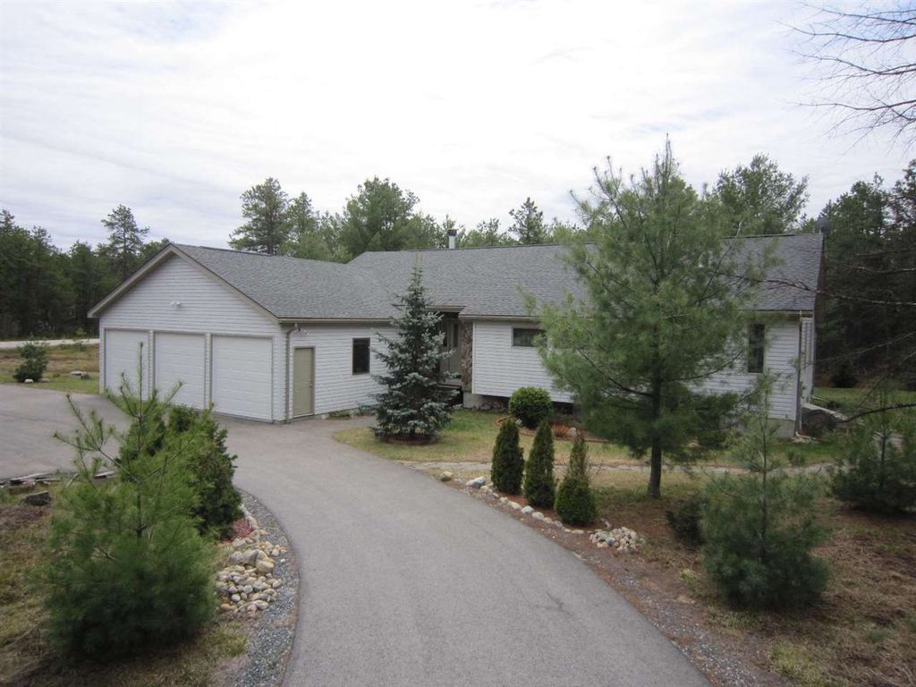 157 Doe Dr, Silver Lake, NH 4 Bed, 4 Bath SingleFamily Home 40
