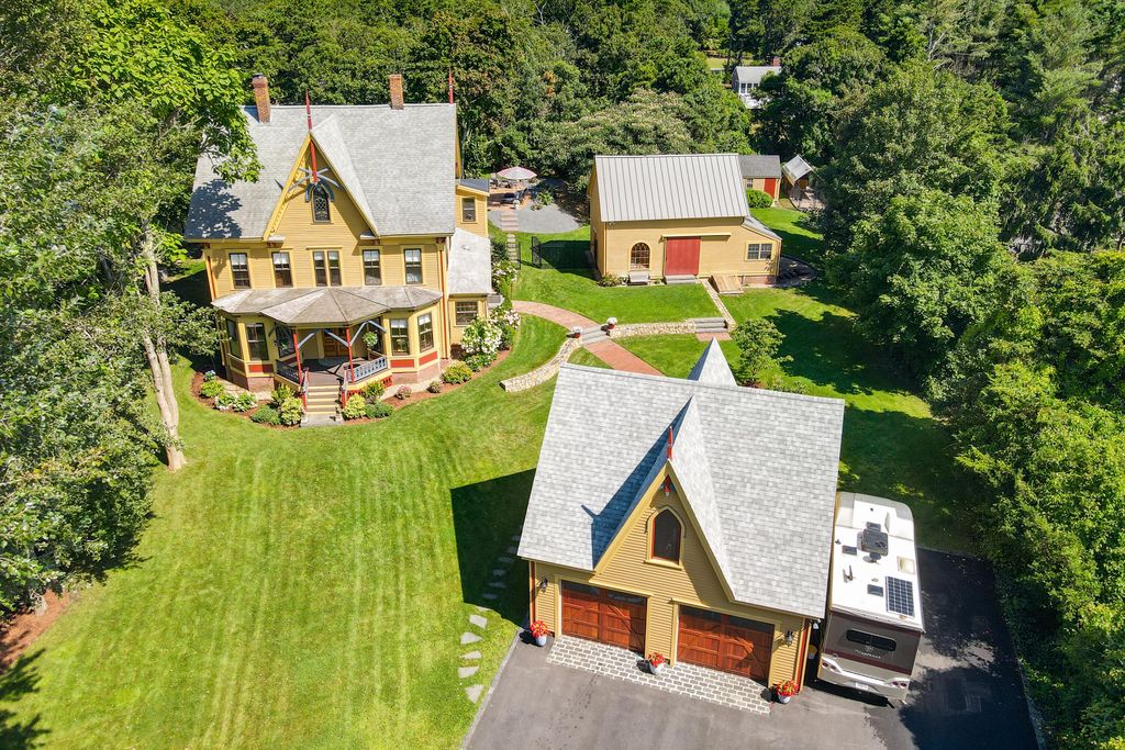 928 Route 28, Harwich, MA 02645
