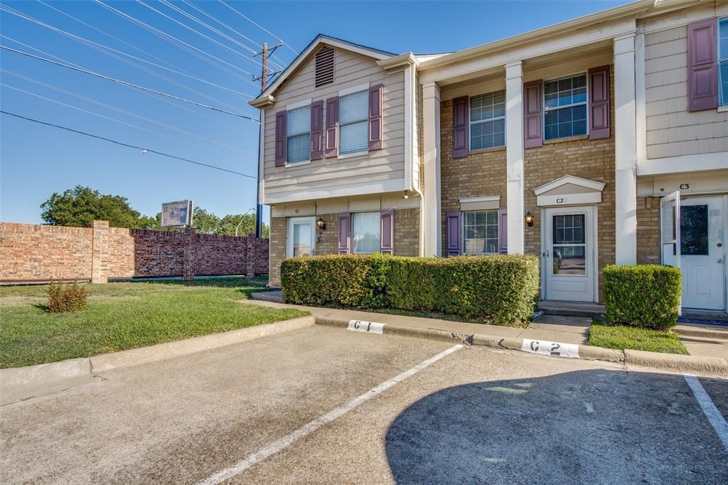 609 Carriagehouse Ln #C-2, Garland, TX 75040