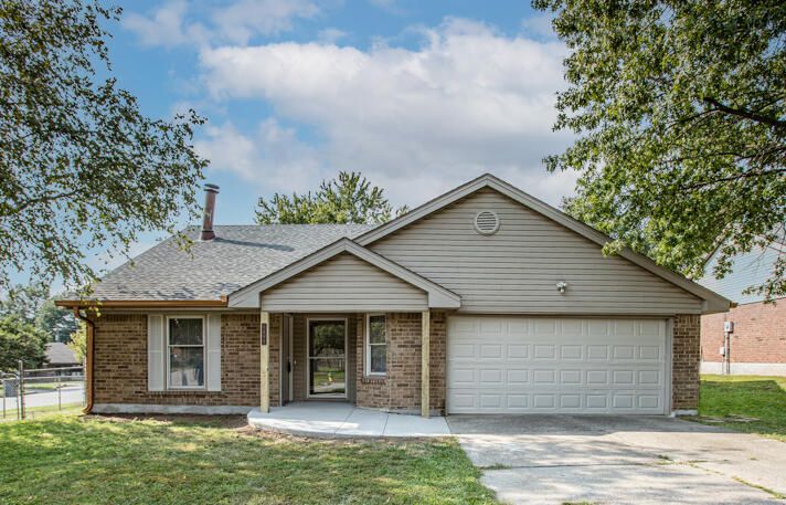 1499 Summerhill Dr, Lexington, KY 40515