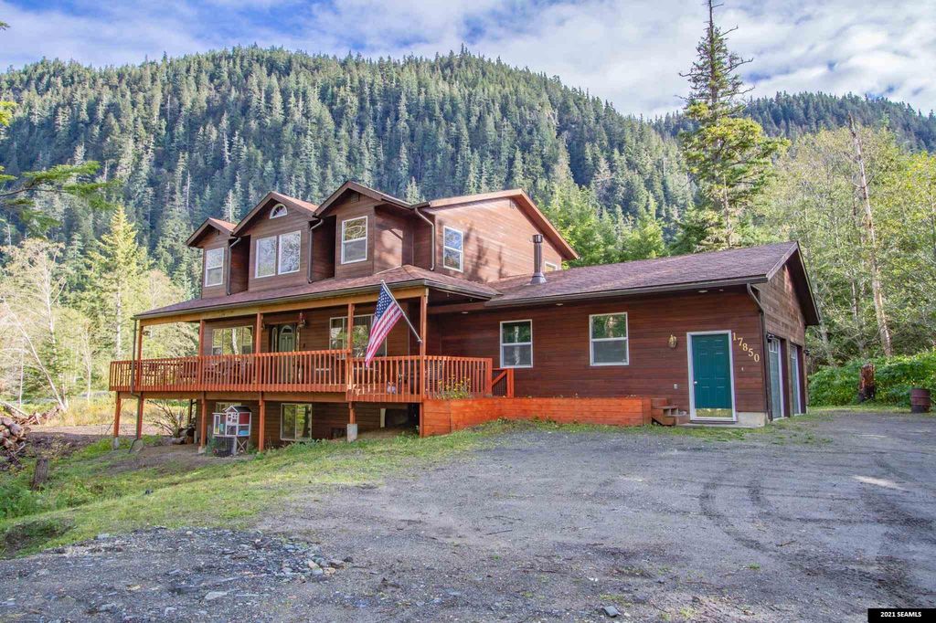 17850 Pt Stephens Spur Rd, Juneau, AK 99801