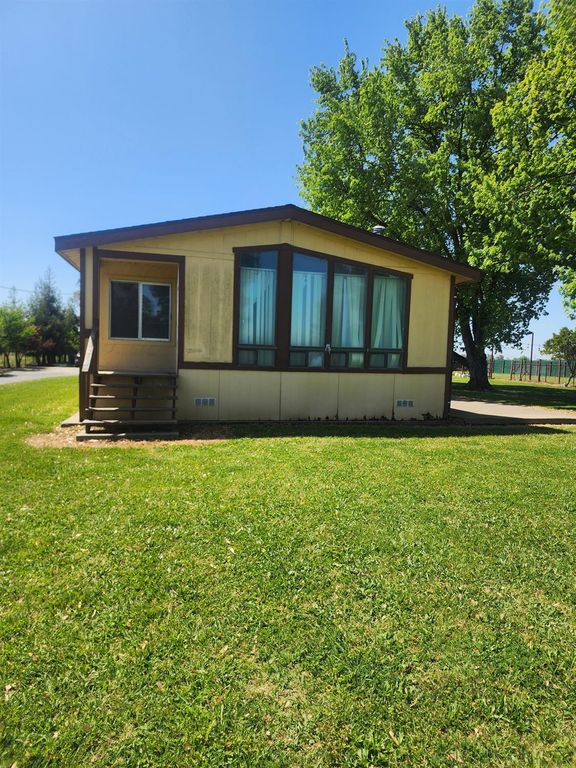 11976 Arno Rd, Wilton, CA 95693