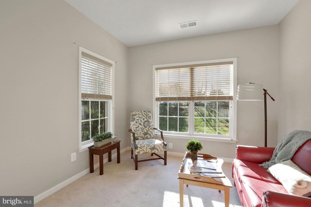 7 Harpers Mill Way, Lovettsville, VA 20180 - 3 Bed, 3 Bath Multi-Family