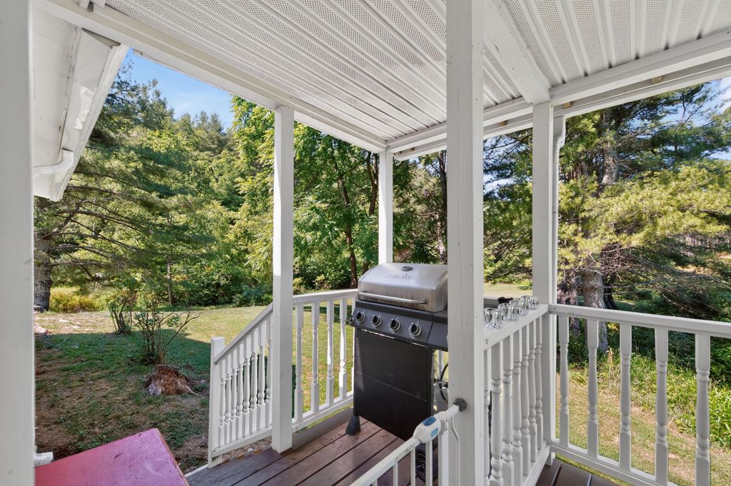 view 69th full size image of this home