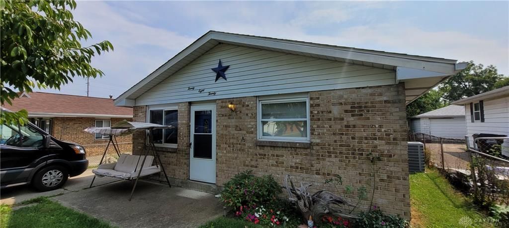2820 Brandon Rd, Dayton, OH 45414