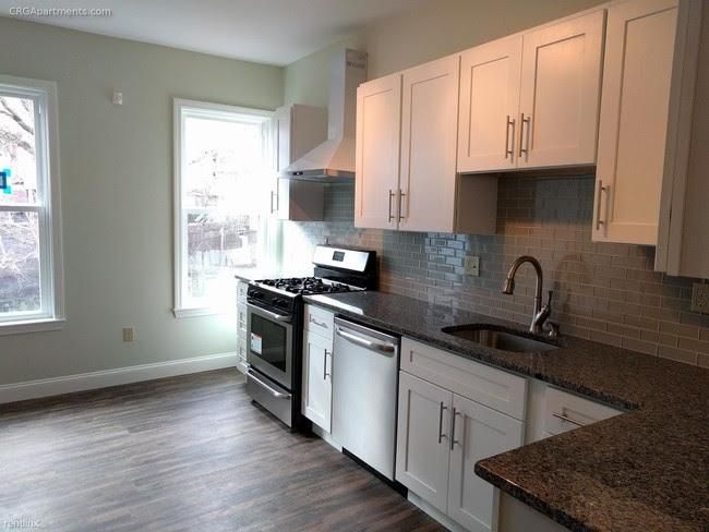 418 McGrath Hwy, Somerville, MA 02143