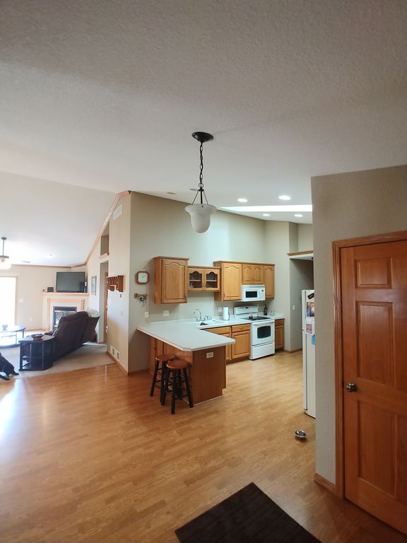 704 Chief Kewaskum Pl, Kewaskum, WI 3 Bed, 3 Bath Condo 27 Photos