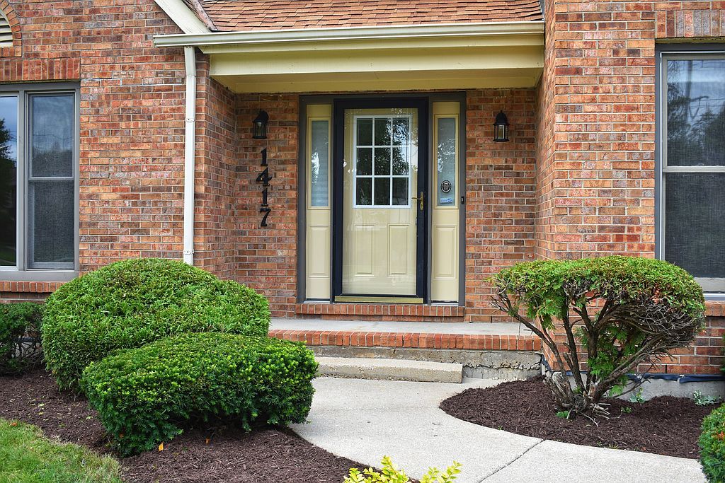 1417 Ginger Ln, Naperville, IL 60565