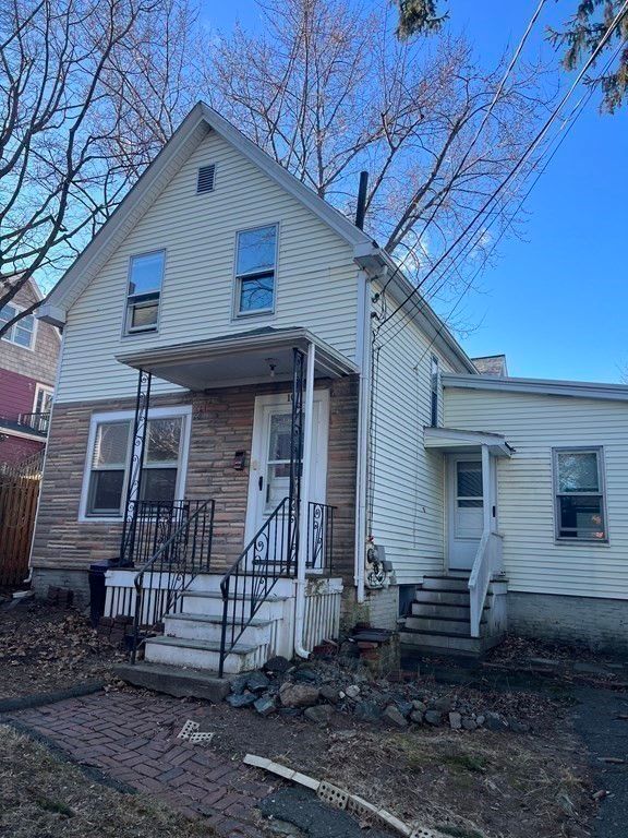 10 Albion Ct, Somerville, MA 02144