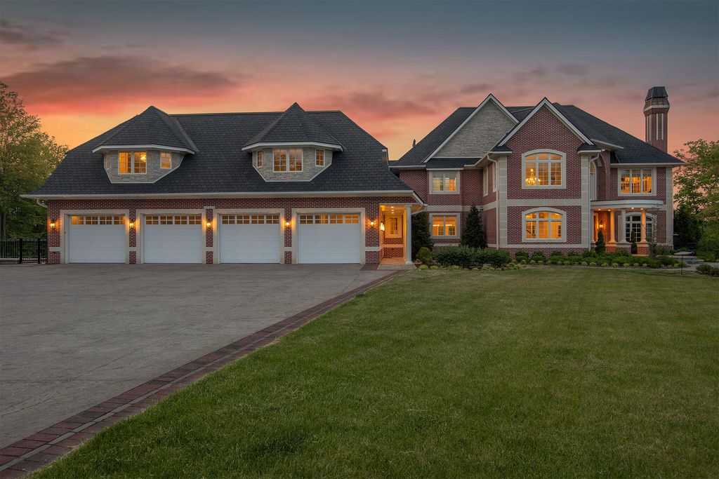 22072 Pine Lake Rd, Battle Creek, MI 49014