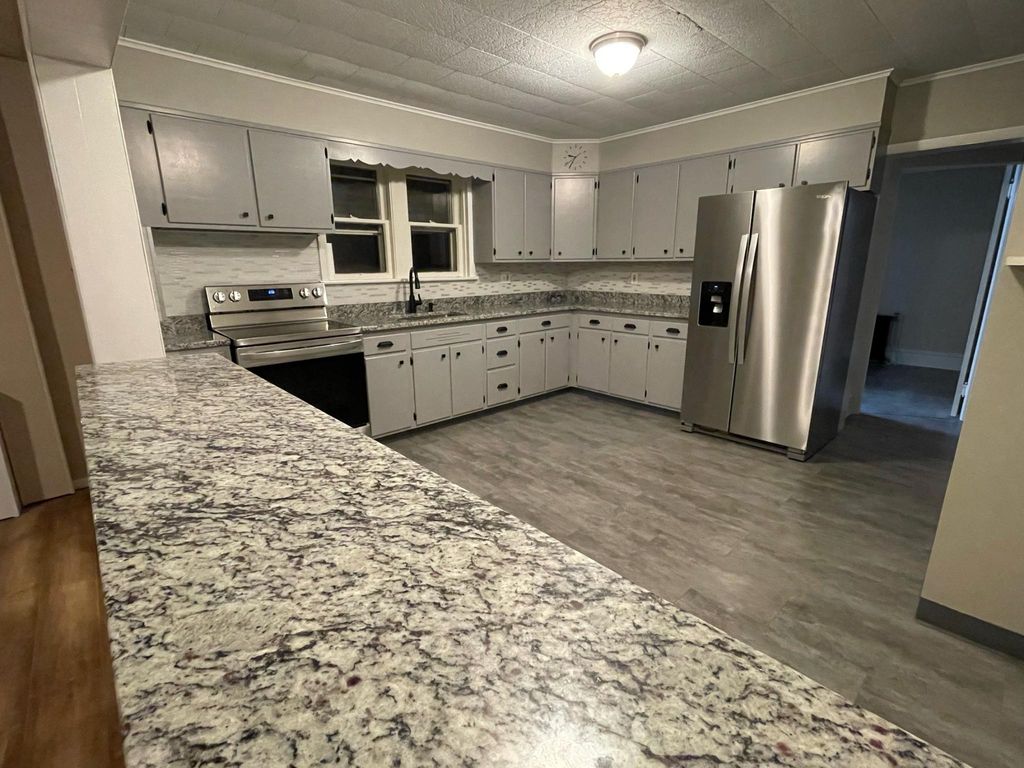351 Lehigh Ave #A, Palmerton, PA 18071