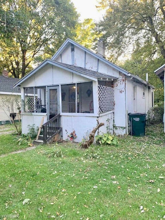 712 S Hayford Ave, Lansing, MI 48912