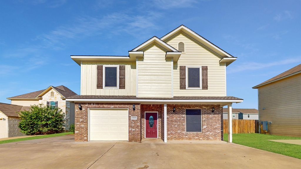 2830 Horseback Dr, College Station, TX 77845