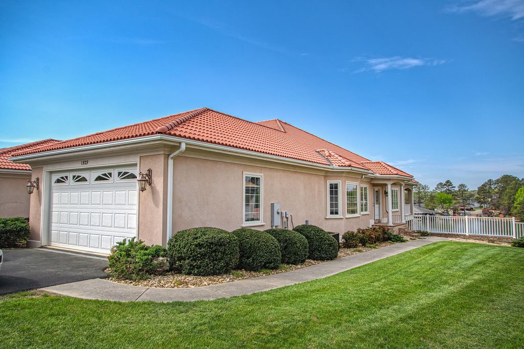 1929 Bridgewater Bay Dr, VA 5 Bed, 4 Bath Condo 47 Photos