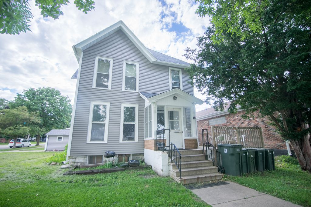 321 Clay St, Cedar Falls, IA 50613 Trulia