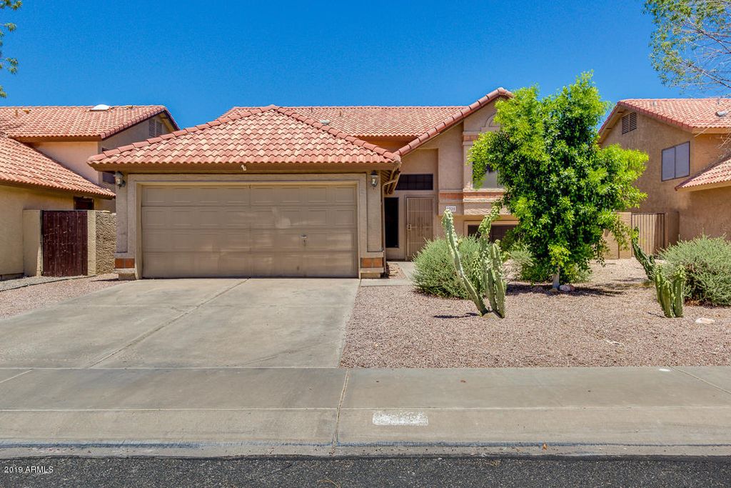 1220 W Sea Crest Dr, Gilbert, AZ 85233