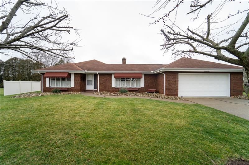 1136 Sunset Dr, Latrobe, PA 15650