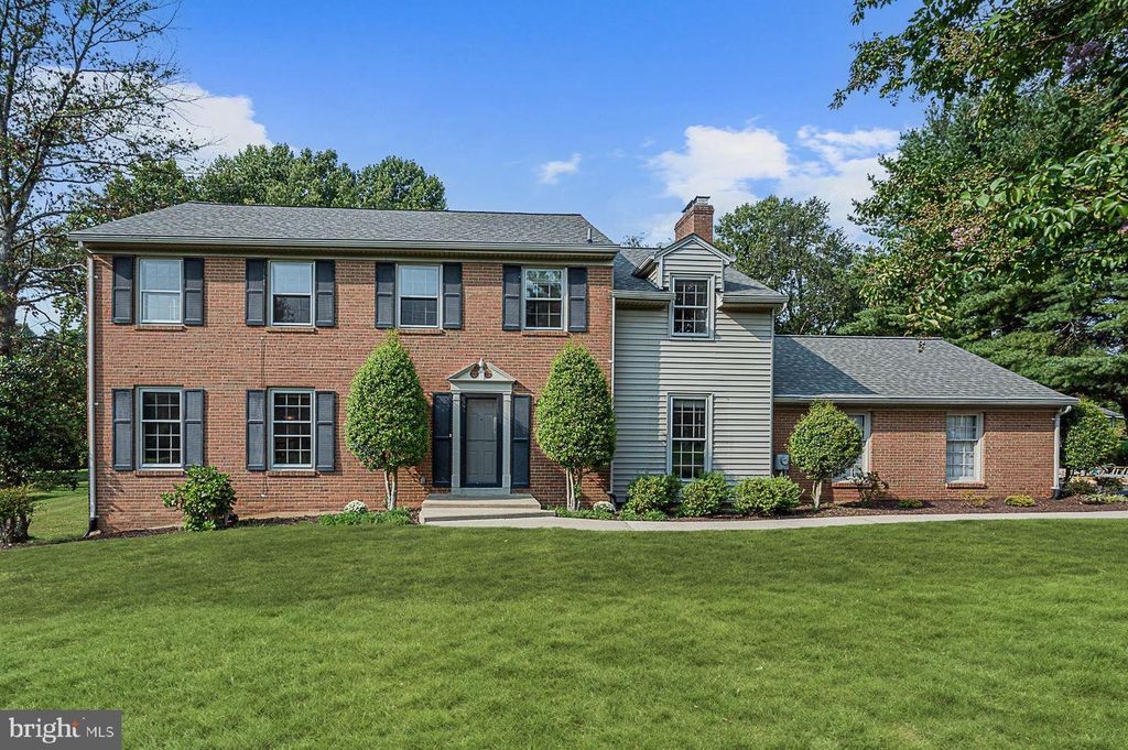 808 Cliftonbrook Ln, Silver Spring, MD 20861