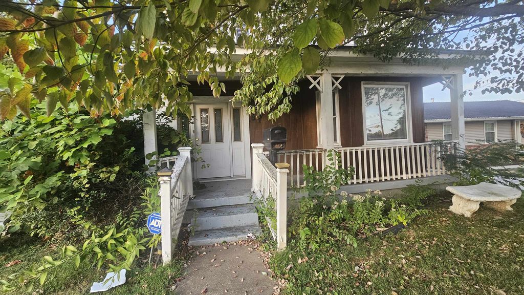 903 Clay St, Henderson, KY 42420